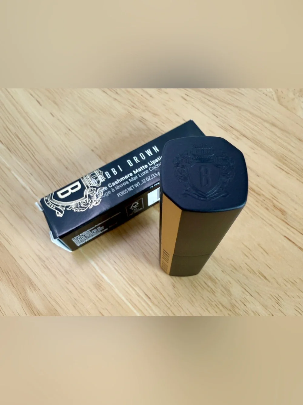 NWT NIB Bobbi Brown Luxe Cashmere Matte Lipstick (Claret) - Picture 2 of 9